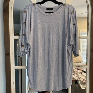 Cute 3/4 batwing button detail sleeve top